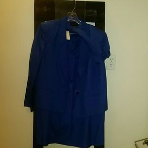 Women's Skirt Suit